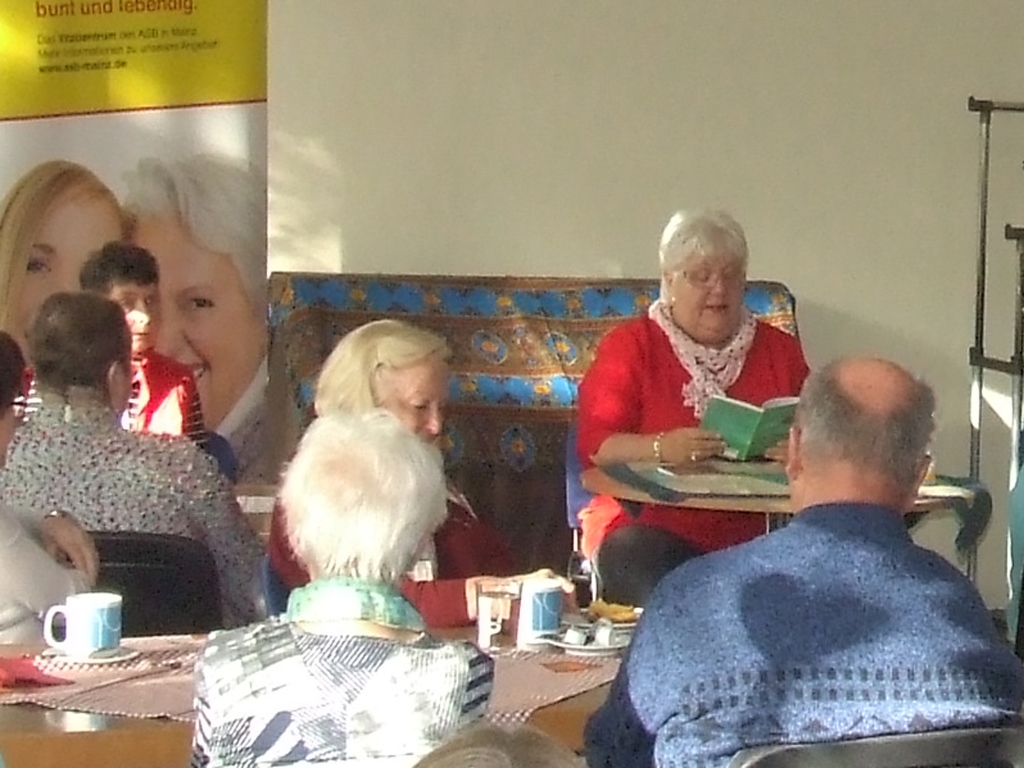 Lesung mit Hildegard Bachmann im ASB-Vitalzentrum Lerchenberg