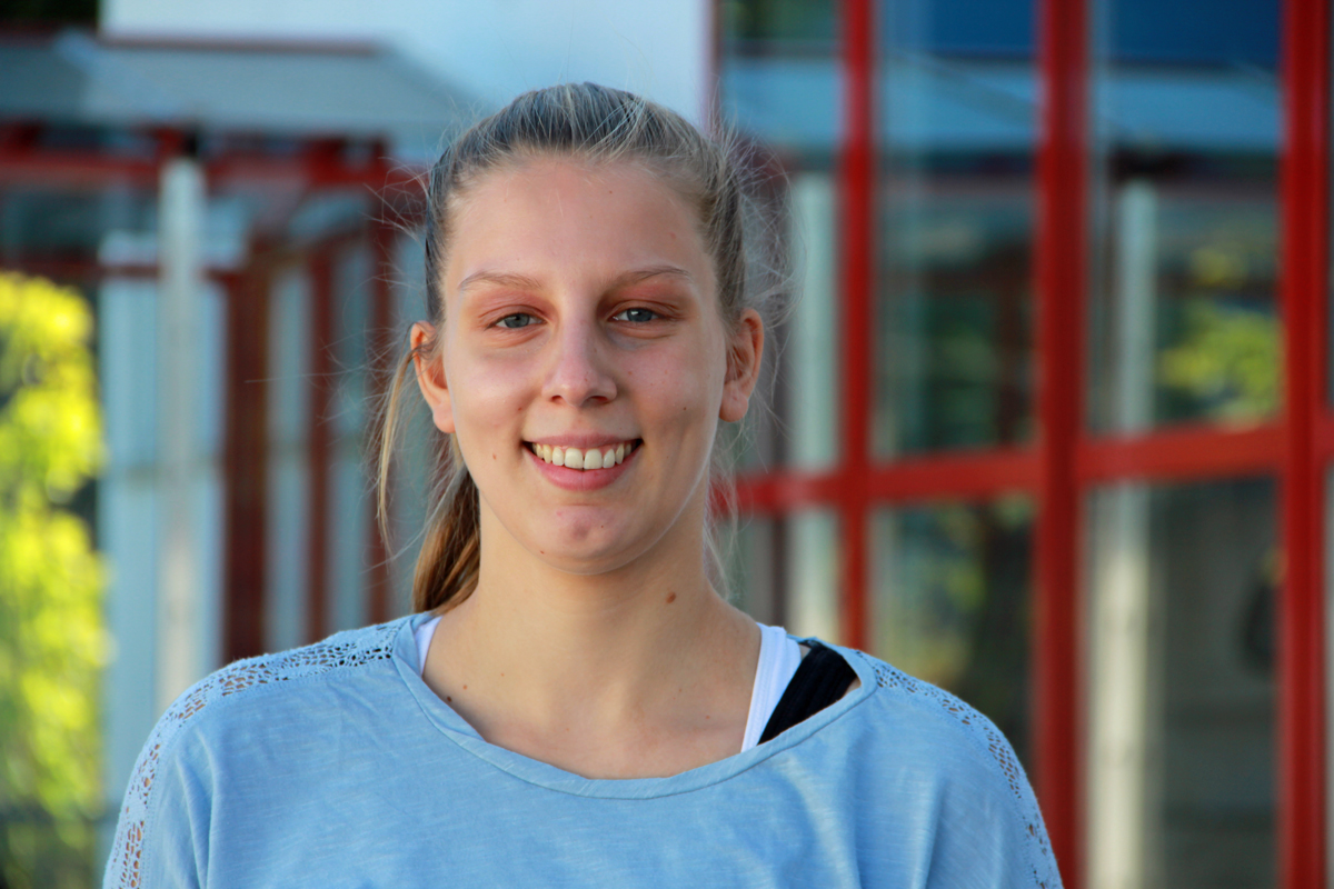 Celine macht ihre Ausbildung im AWZ des ASB Mainz-Bingen.